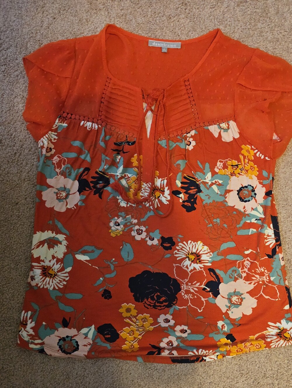 danielrainn L Flutter Sleeve Floral Blouse Orange Rayon Tie Pom Pom Pleated Sz M